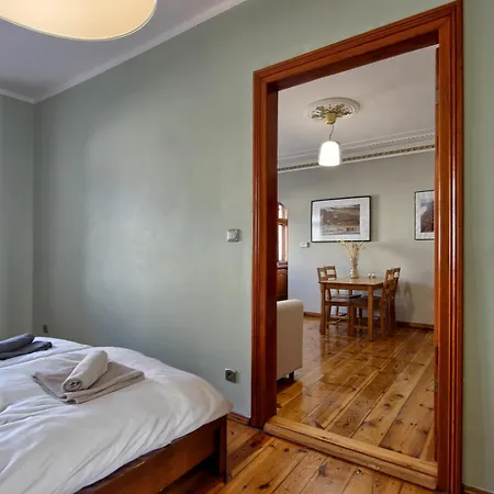 Jade Apartment